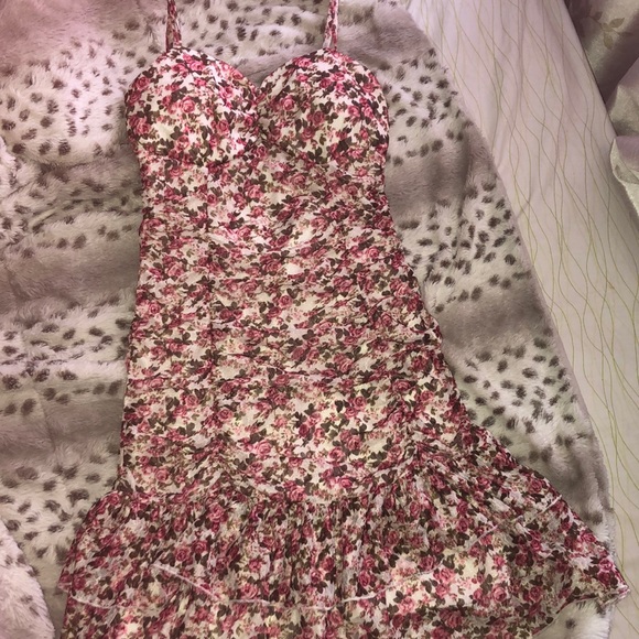 Summer dress - Picture 1 of 8